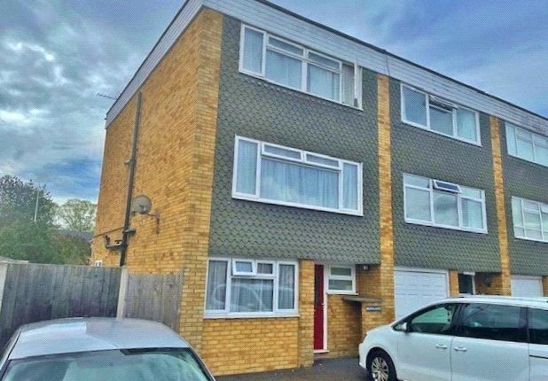 Thumbnail Property to rent in York Road, Byfleet, West Byfleet, Surrey