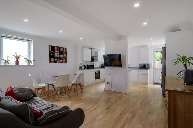 14, Beech Hill Road, Sunningdale photo 3