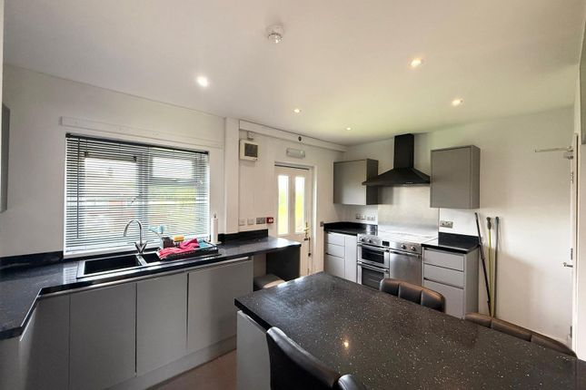 75, Westdale Road, West Yorkshire photo 3