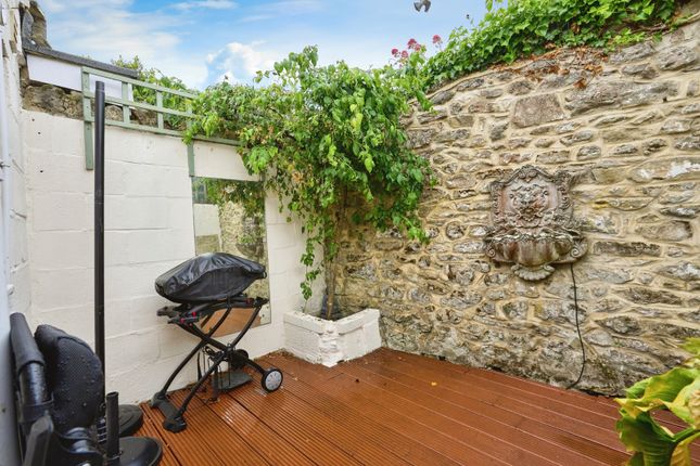 14, Bedworth Place, Isle of Wight photo 3