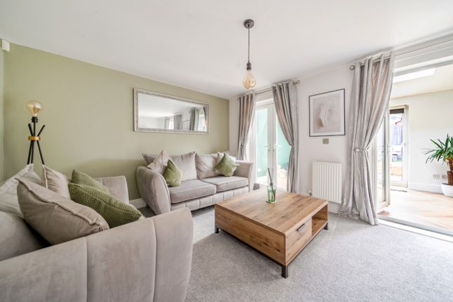 12, Mulberry Croft, Chesterfield photo 2