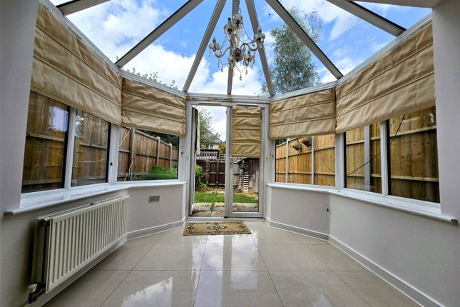 39, Freemantle Way, Greater London photo 4