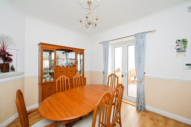 16, Linden Road, Mansfield photo 3