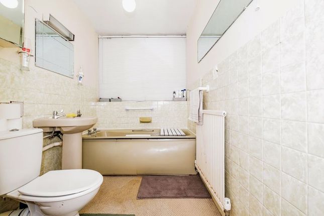 Flat for sale in The Haven, Brighton Road, Lancing