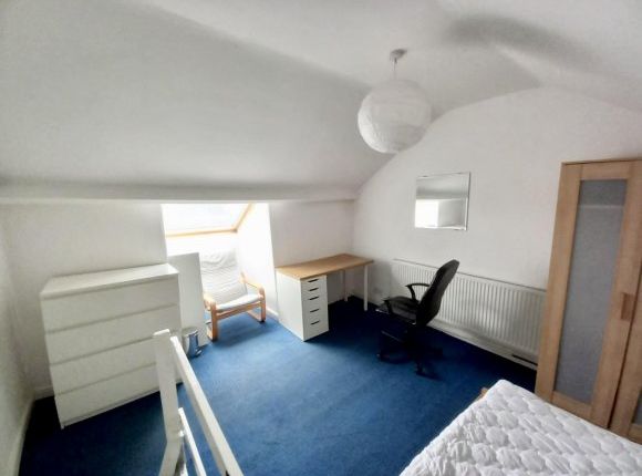 28, Beehive Road, Sheffield photo 3