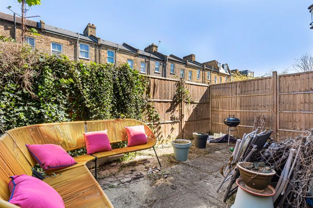 21, Strathleven Road, London photo 2