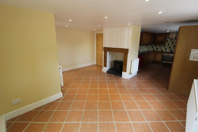 Lower Burnhaies, Cullompton photo 4