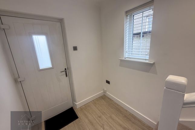 3, Swan Crescent, Ebbw Vale photo 4
