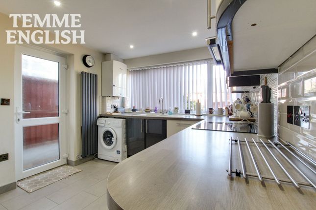 31 Guernsey Gardens, Wickford photo 5