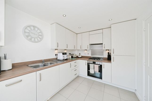 55, Linnet Drive, Mansfield photo 3