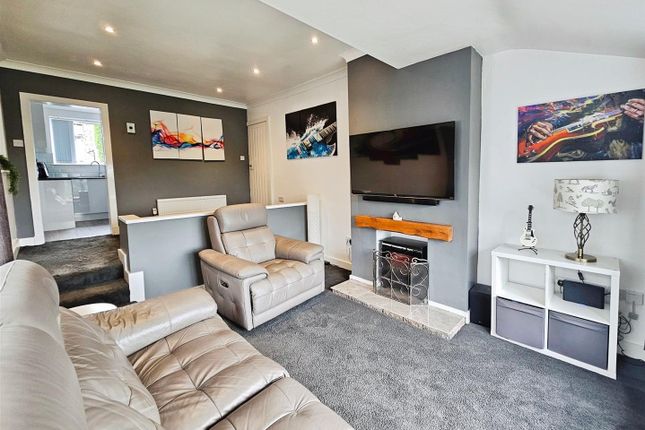 4, Ridgefields, Biddulph Moor photo 4