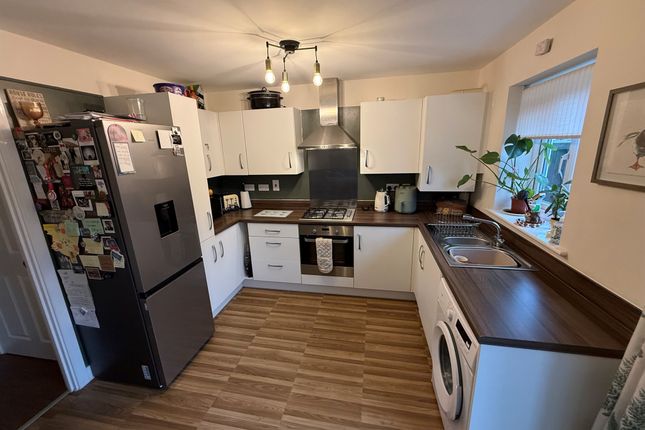 8, Leighton Drive, Cannock photo 4