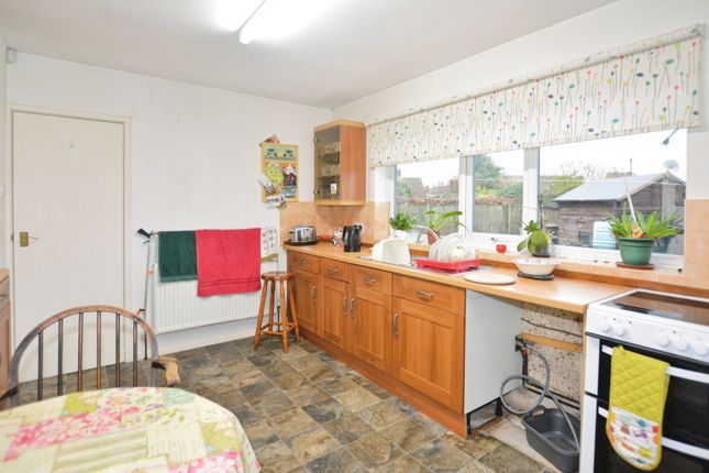 9, Gregory Gardens, Newark photo 4