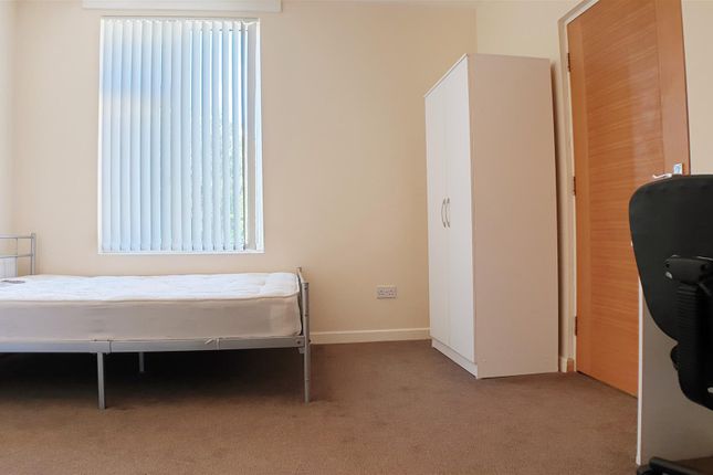 Room 4, 92, Rotton Park Road, Birmingham photo 4