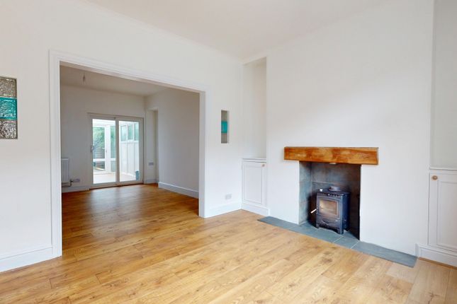 13, Lewis Street, Pontyclun photo 2