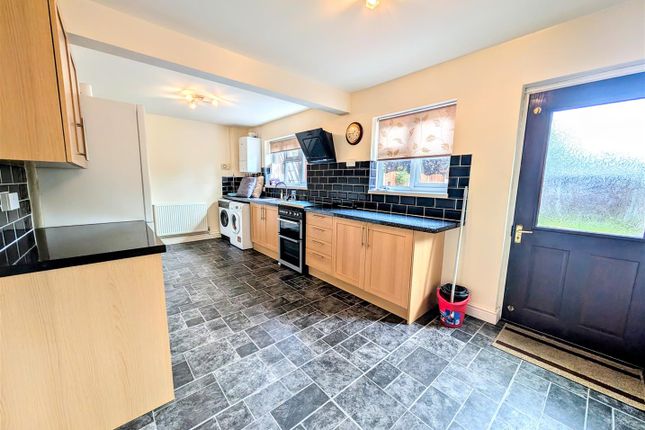 87, Darwin Road, Walsall photo 5