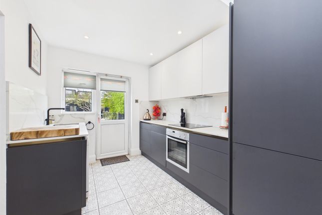 105, Exmouth Road, Ruislip photo 4