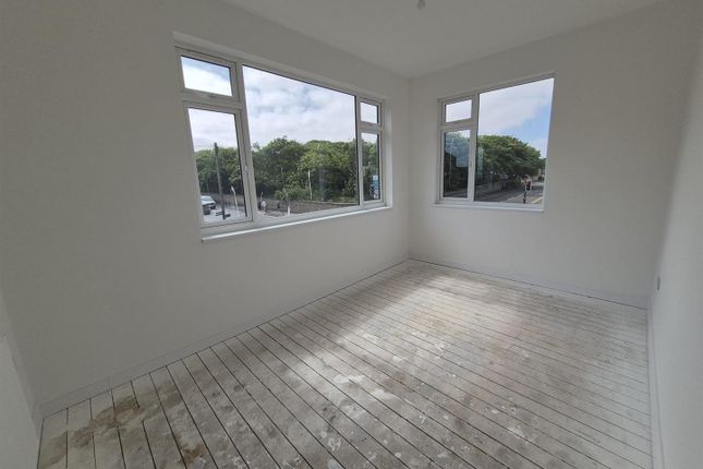 Flat 2, 1, Pier Road, Withernsea photo 5