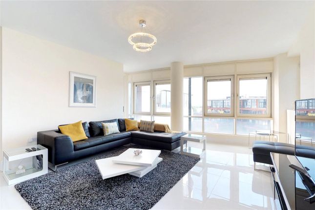 Flat to rent in Balmoral Apartments, London W2