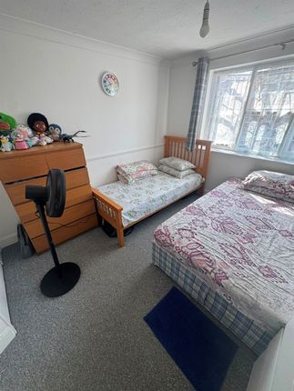 Flat 16, Marquis Court, Earls Meade, Luton photo 4