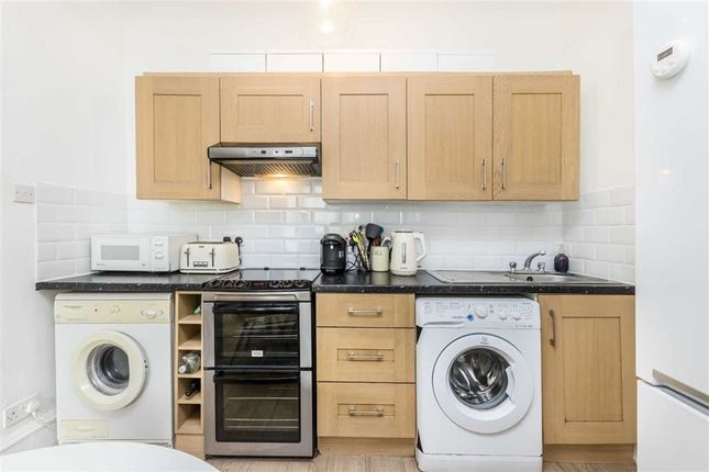 Flat for sale in George Lane, London