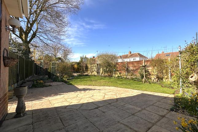43, Village Way, Newark photo 3