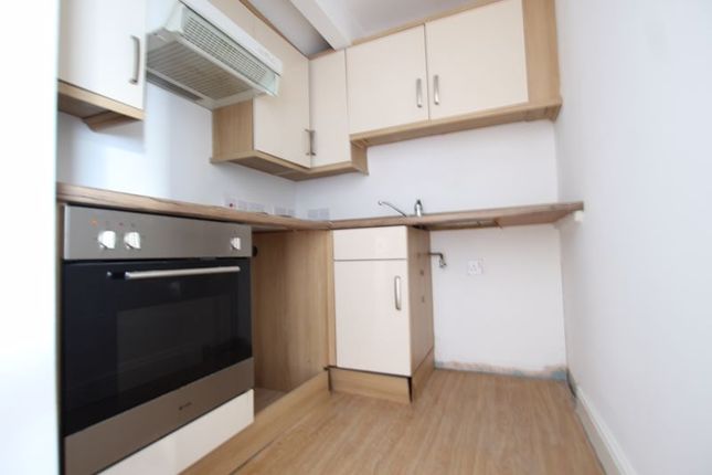 Flat for sale in Norfolk Street, Gloucester