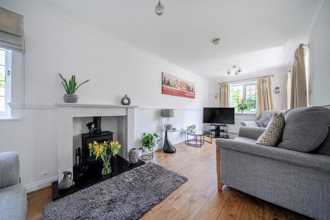 14, Ludlow Close, Newbury photo 3
