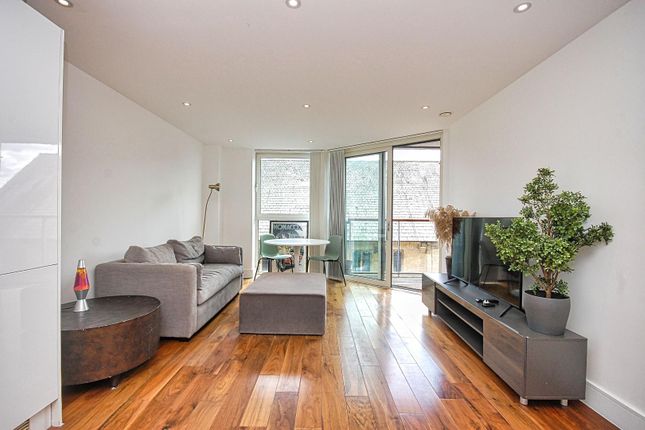 34, Titan Court, Mill Hill, NW7, Flower Lane, NW7 photo 3