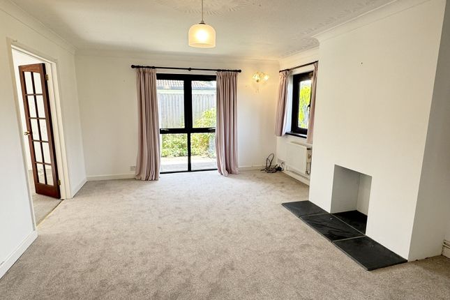33, Llys Llanfair, Llandovery photo 3
