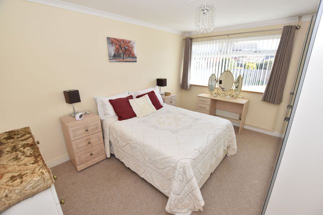 22 St. Andrews Close, Margate photo 3
