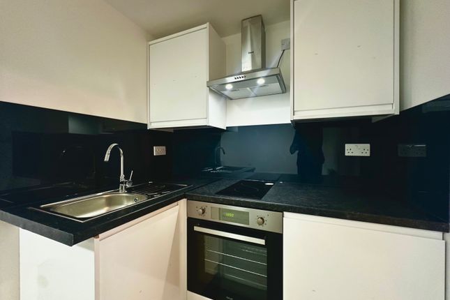 63, Tamworth Lane, Mitcham photo 2