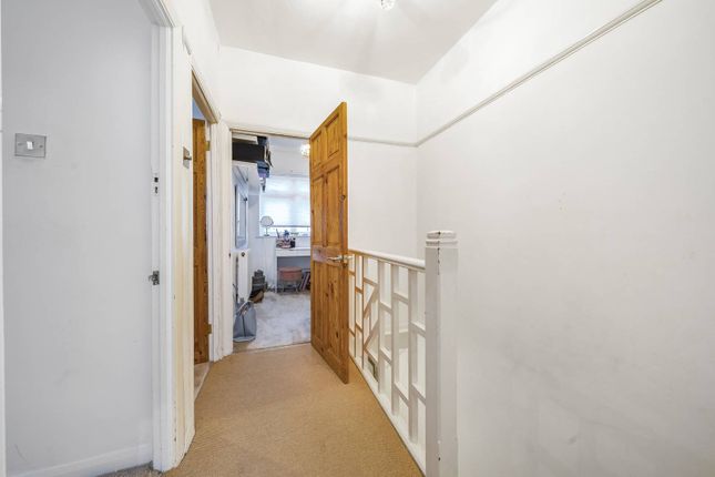 Terraced house to rent in Edgehill Road, Mitcham