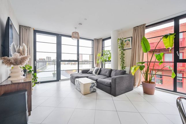 Thumbnail Flat for sale in Distillery Building, Tower Hamlets, London