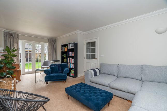 26, Jarvis Fields, Bursledon photo 4