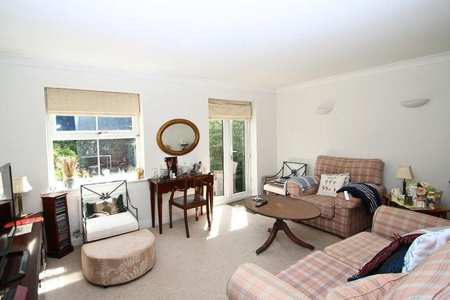 3, Bedford Close, Woking photo 2