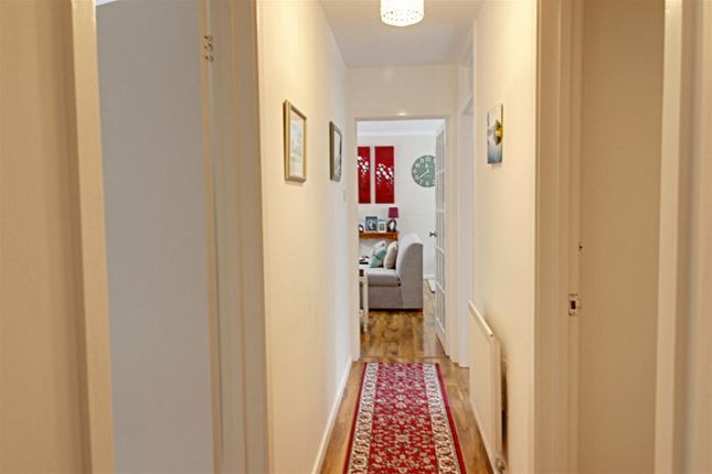 13 Berkley, Mill Street, Berkhamsted photo 3