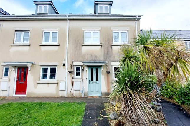 End terrace house for sale in Teddington Place, Pontarddulais, Swansea