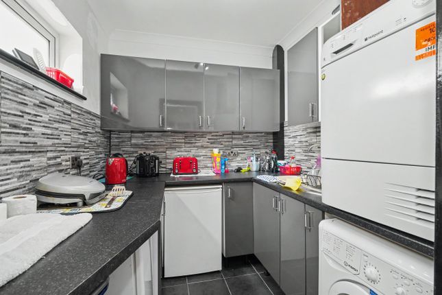 9, Wellington Court, Accrington photo 4