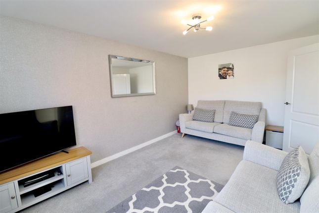 3, Foster Close, Pocklington photo 2