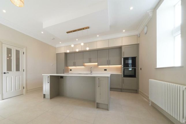 Apartment 4, Milverton Hall, Milverton, Warwickshire photo 4