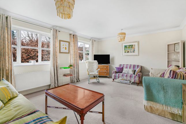 3, Waverley Road, St. Albans photo 2