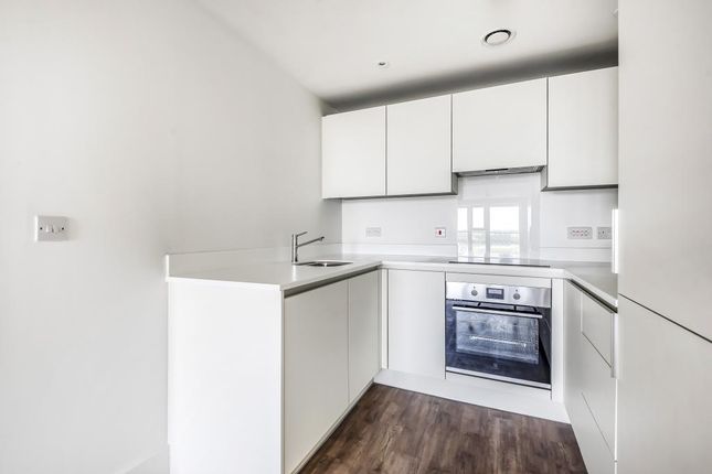 Flat to rent in 1 Anniversary Avenue, Graven Hill