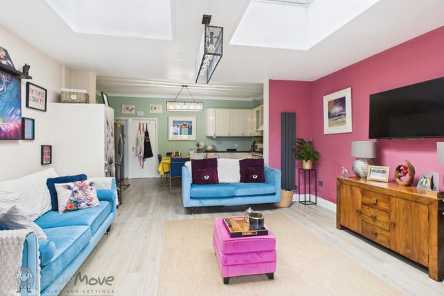 Family Room c