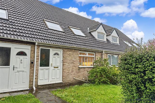 15, Douglas Close, South Shields photo 2