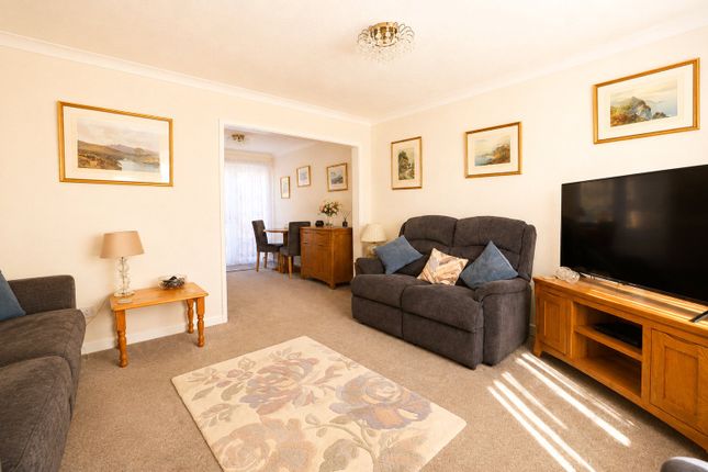 27, Hamilton Close, Devon photo 3