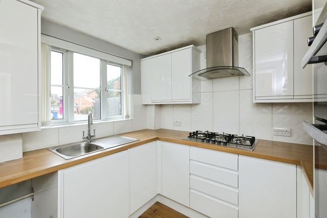 9, Astcote Court, Doncaster photo 3