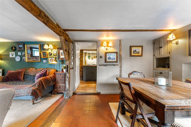 Victoria Cottage, 11, The Borough, Farnham photo 4