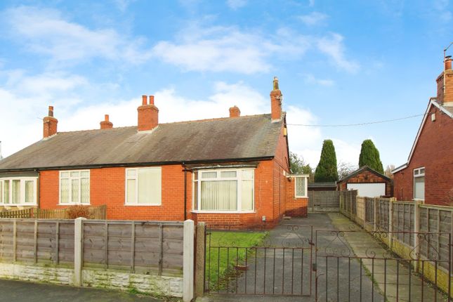 Thumbnail Bungalow for sale in Broomhill, Castleford, West Yorkshire