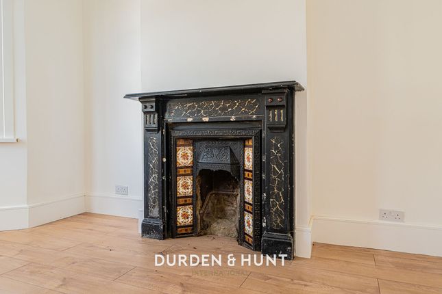 83 Hatherley Road, London photo 3